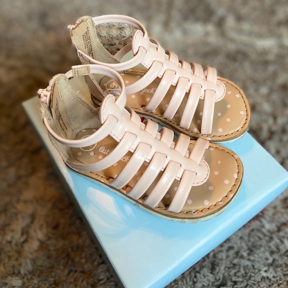 ⭐️SOLD⭐️ Baby girl sandals - Picture 3 of 11